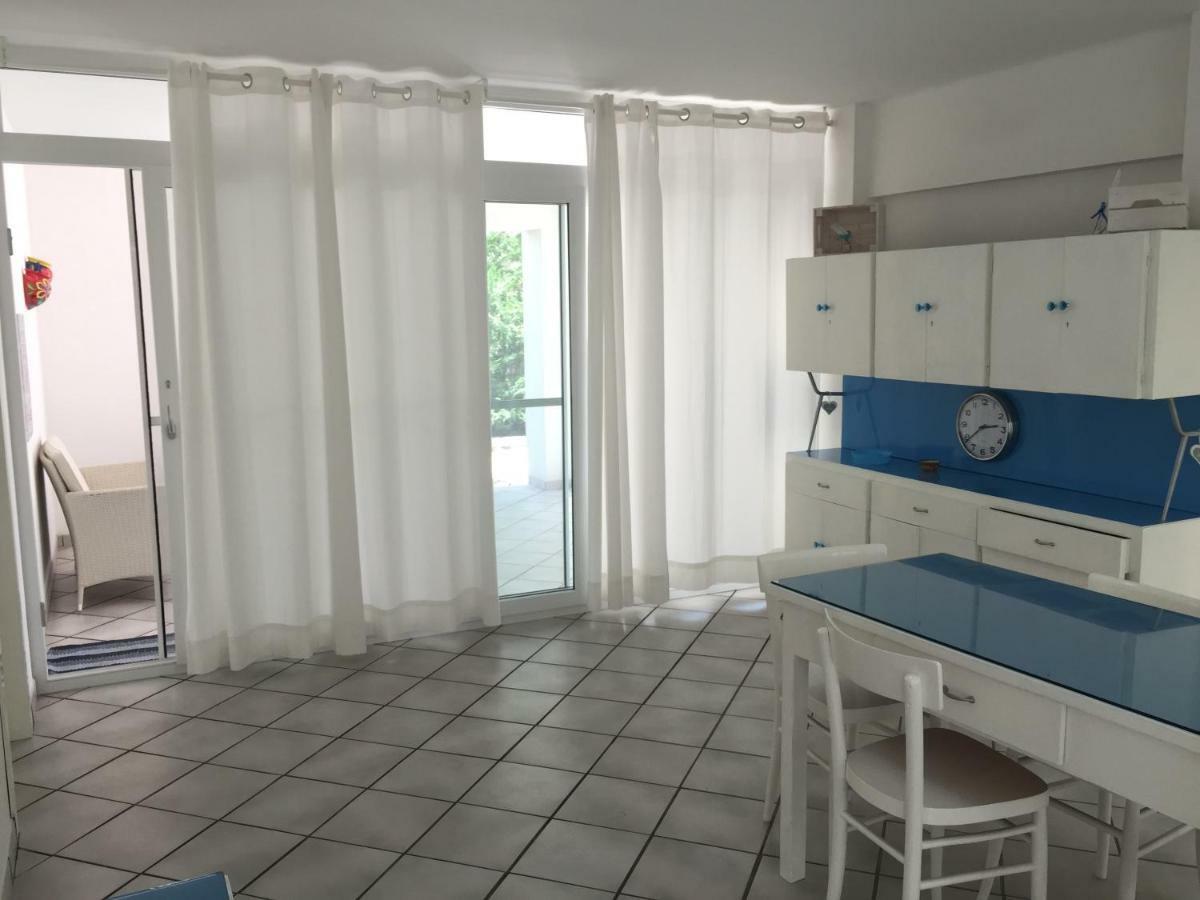 Arcobaleno Hotel Порто Чезарео Екстериор снимка